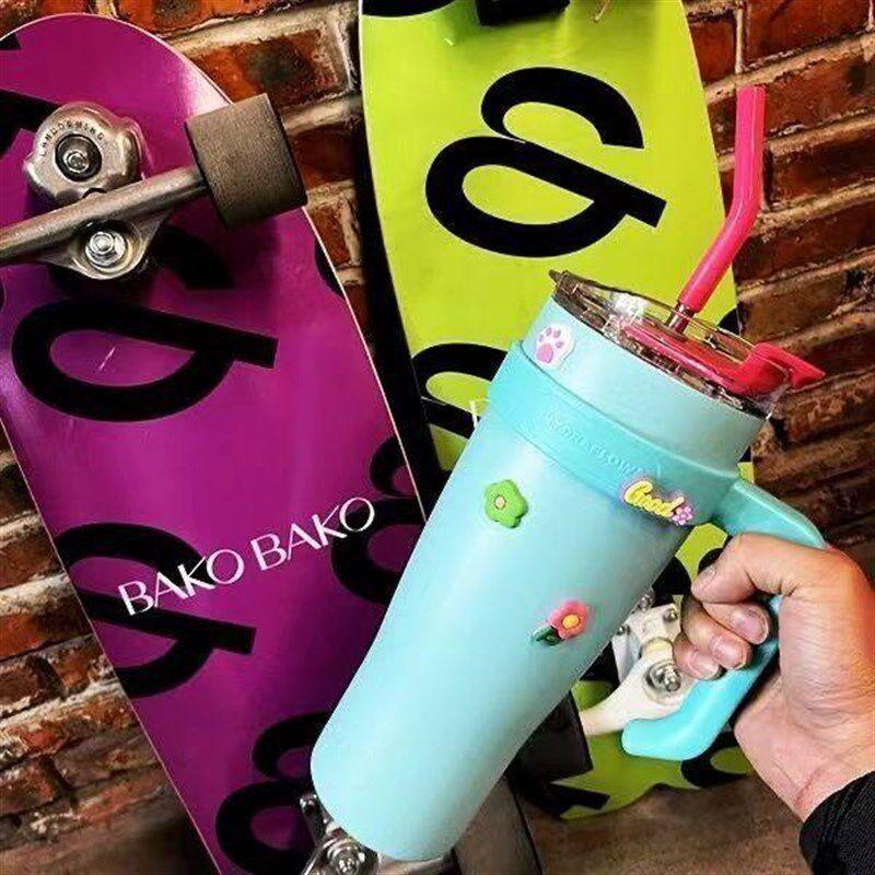 Large Capacity Thermos Cup for Women, Cute Car-Mounted Handle, Warm-Keeping Straw Cup, 304 Stainless Steel Couple's Water Cup with Lid