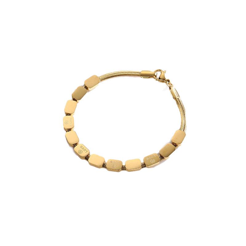 Bracelet carré LOVE en acier titane de style coréen: Design Exquis en Or 18K pour Femmes, Luxe Léger, Bijoux de Main de Célébrité Populaire en Ligne