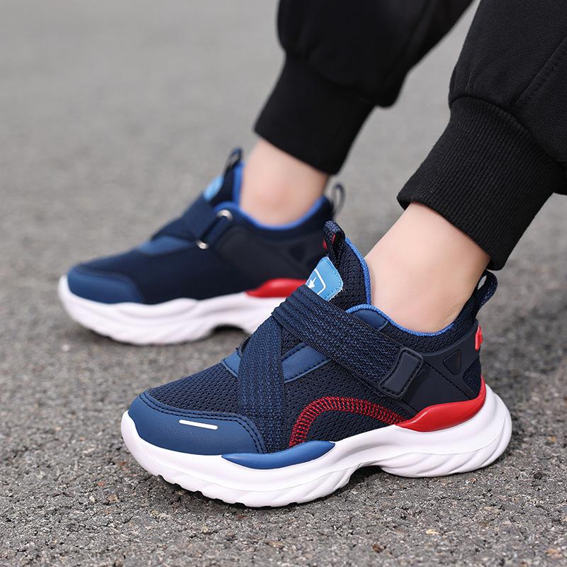 Boys shoes 2025 summer new children's mesh breathable sports shoes medium and older boys soft-soled dad shoes