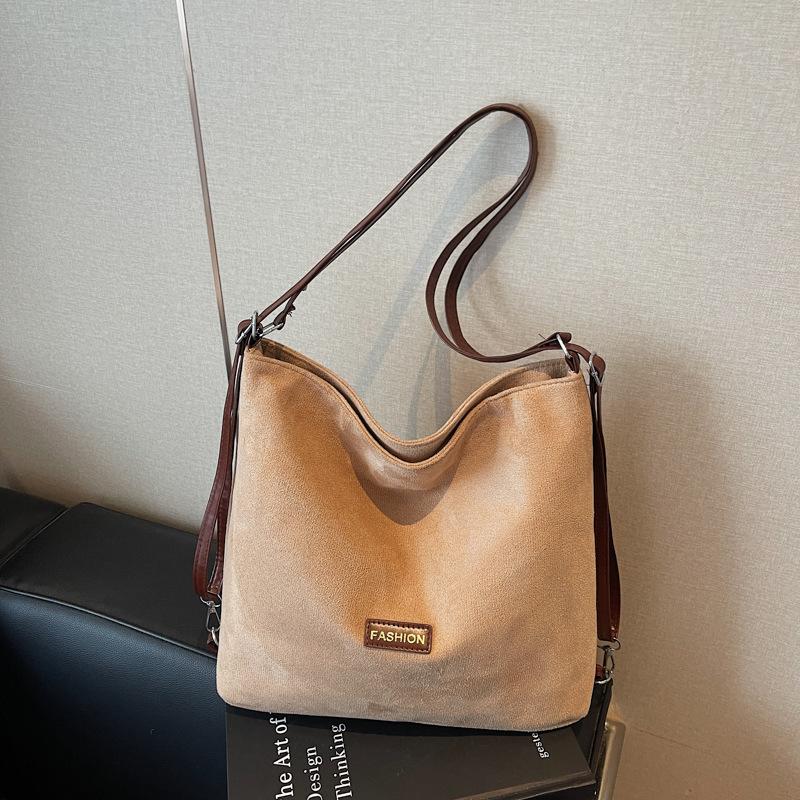 Fashion casual tote bag women's 2025 autumn and winter new Korean version trend versatile large-capacity commuter shoulder bag tide