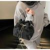 Trend hand-carried bucket bag women's new versatile chain commuter to work shoulder messenger bag