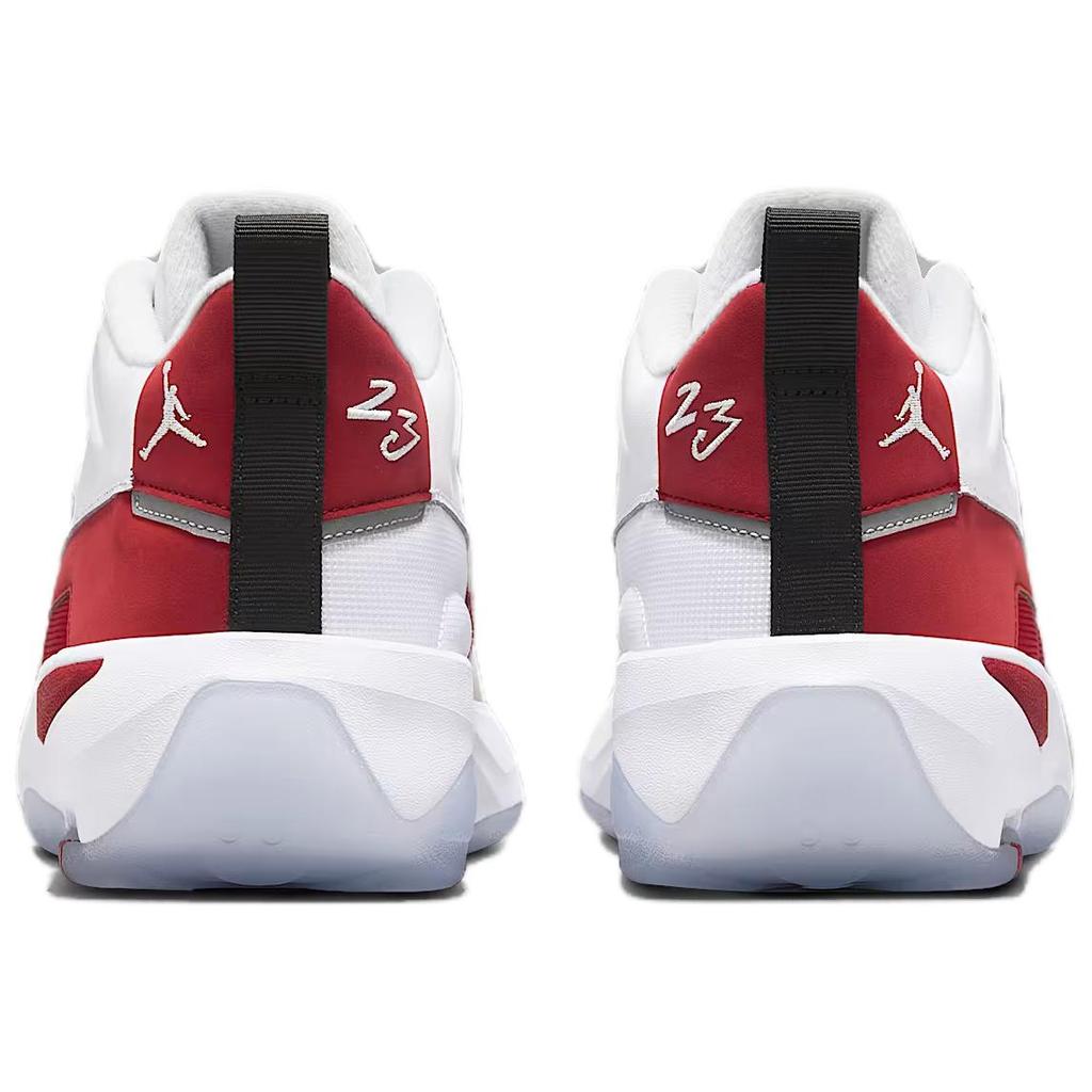Jordan Max Aura 7 Abriebfeste Mittelhohe Freizeitschuhe Herren Weiß Rot HQ2091-106