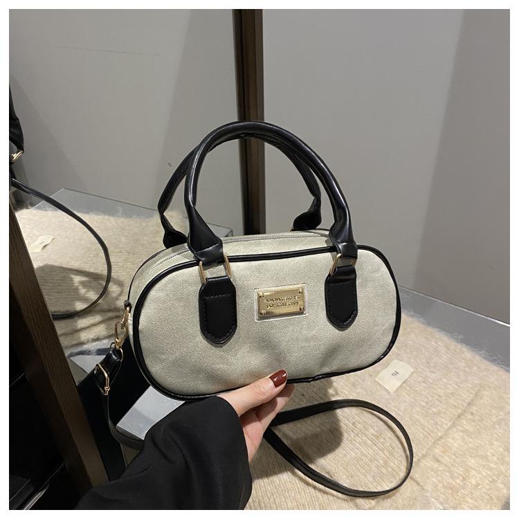 

Осень и зима новая нишевая сумочка женская повседневная простая сумка-боулинг сумка на плечо серый