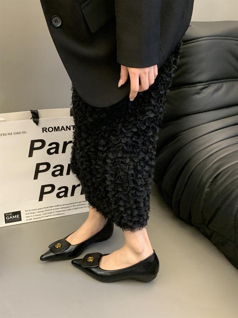 Flat Bottom Pointed French Small Fragrant Single Shoes Women's Shoes 2025 New Spring Temperament Light Mouth Black Commuter Ladyshoes