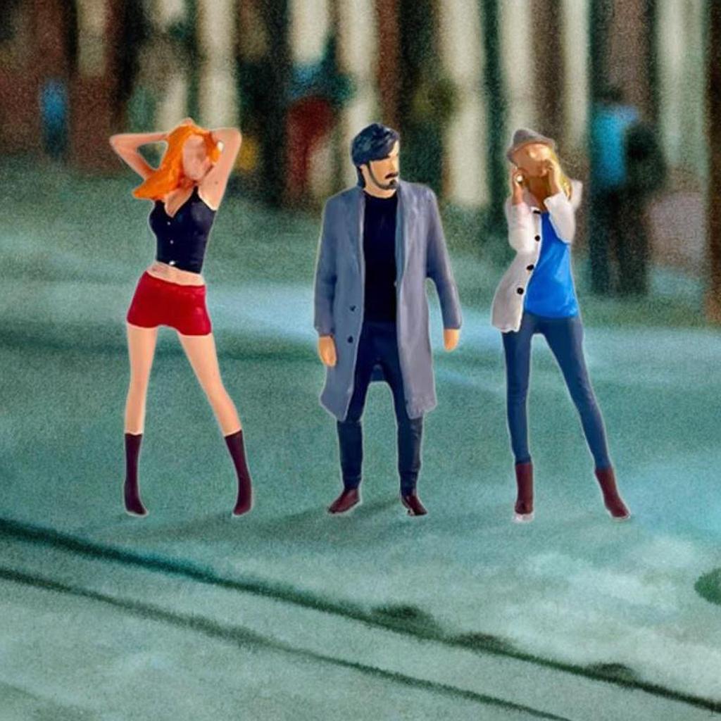 3 Pieces 1:64 Hand Painted People Figures Diorama Character Figure Mini Women Men