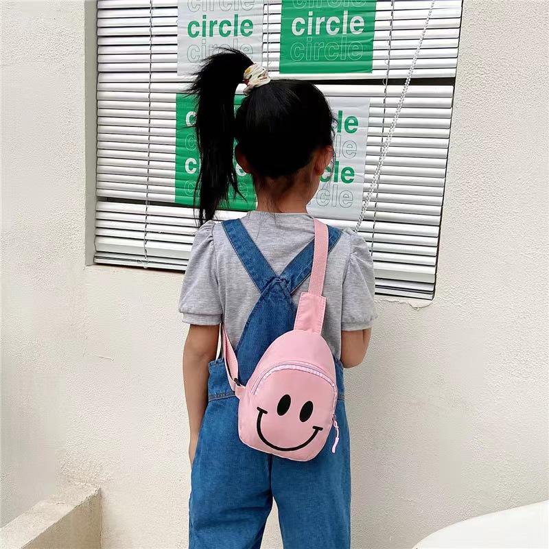 Douyin 2025 Children's Breast Bag New Bag Girl Cute Smiley Face Messenger Bag Baby Chest Portable