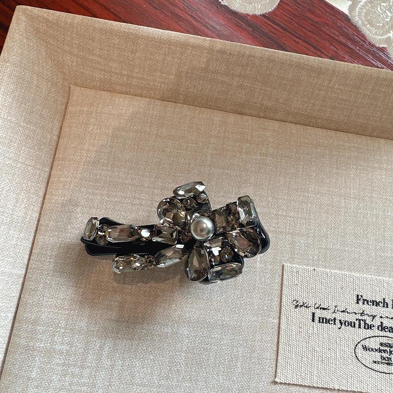 

Сладкая и элегантная заколка для волос с бантом и кристаллами, Высокое качество, Универсальная и шикарная для женщин