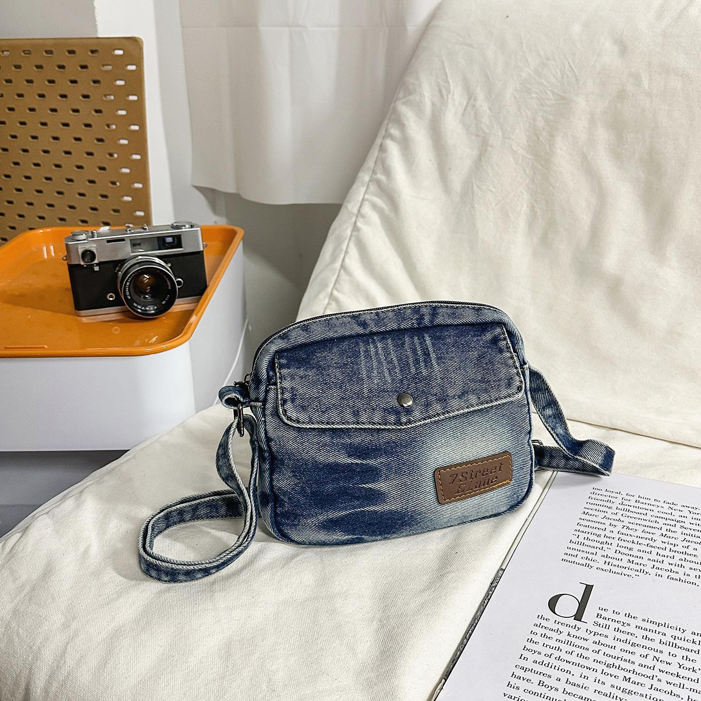 

Casual retro denim bag 2025 new Korean version of casual fashion simple literary college style shoulder bag small satchel светло-синий