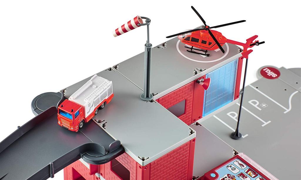 SIKU WORLD Fire Station ages 3 and SK5508 (for up)