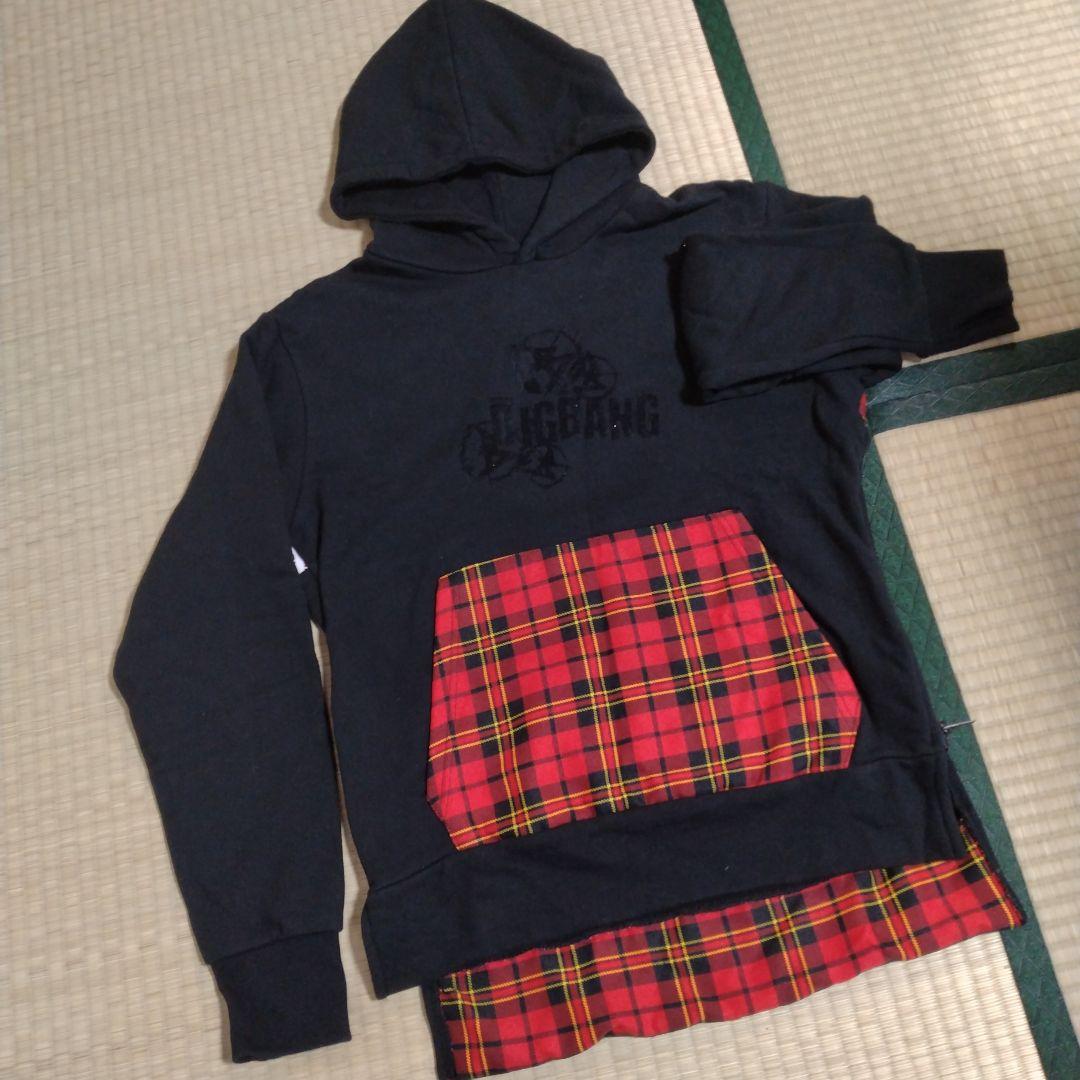 

[USED] BIGBANG Hoodie Black/Red Check