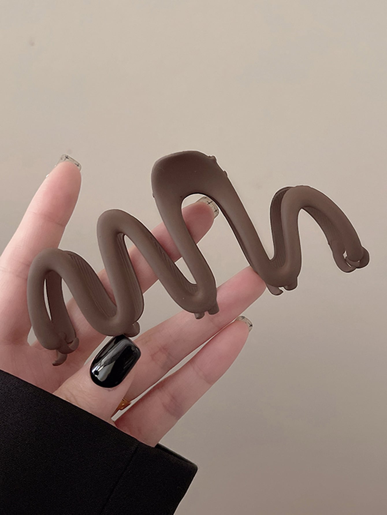 

1/3pcs Grab Clip Large Hair Volume Matte Hairpin Exquisite High-end Disc Hair Shark Clip New Simple Headgear Hairpin Female коричневый