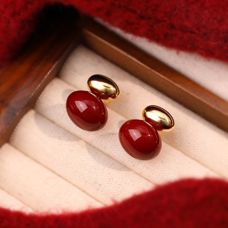 Luxury French Red Pearl Earrings: Elegant, Versatile, and Fashionable Stud Jewelry for Women
