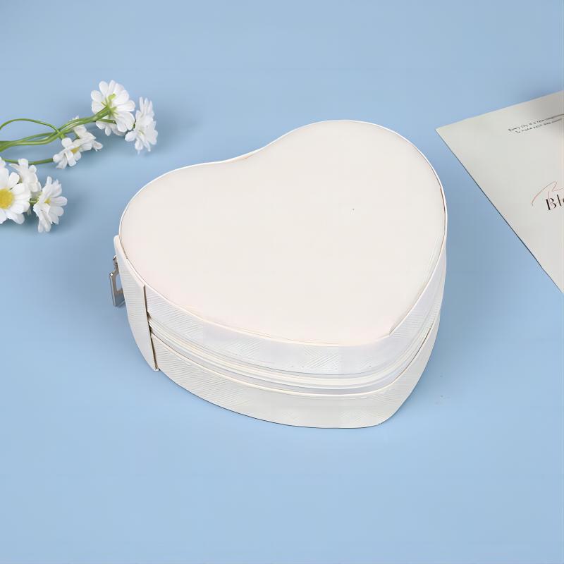 Heart-Shaped Jewelry Box Portable Travel Necklace Pendant Ring Earrings Storage PU Leather Zipper Cute Jewelry Organizer Box