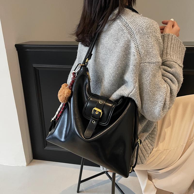 

Simple retro large-capacity bag women s 2025 autumn and winter new shoulder bag fashionable commuter messenger bag 30*10*31 чёрный