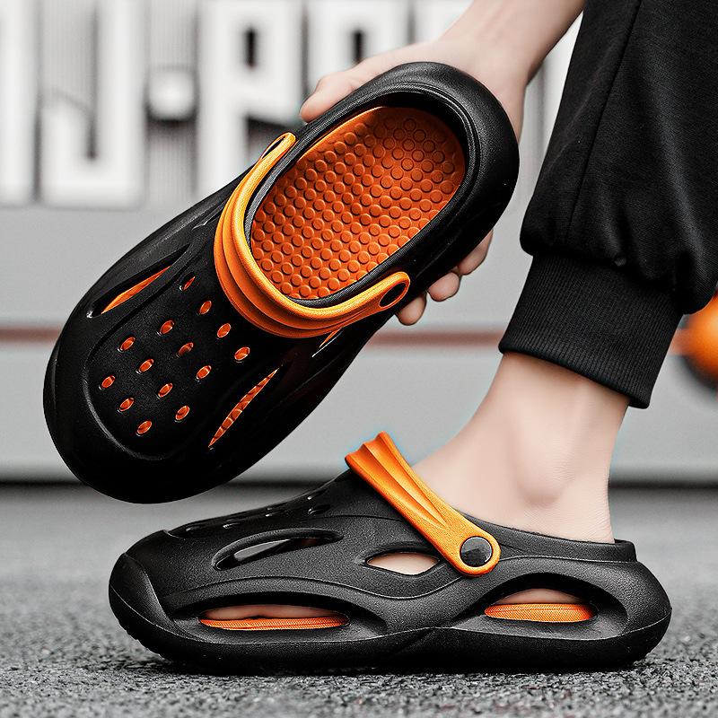 New Fashion Hollow-out Breathable Slippers Summer Beach Shoes Slippers for Men Outdoor/Indoor Sandals