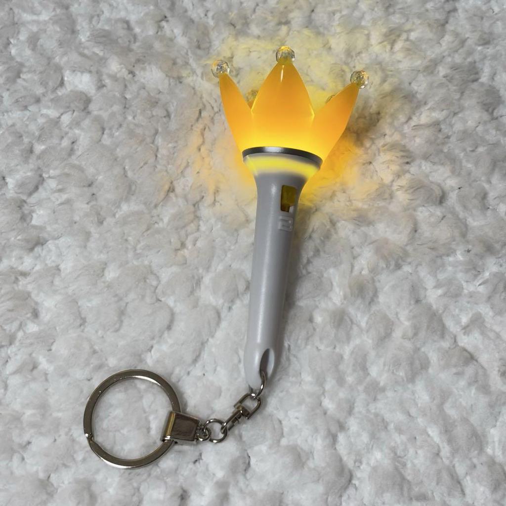 [USED] BIGBANG Light Stick White Key Ring Keychain