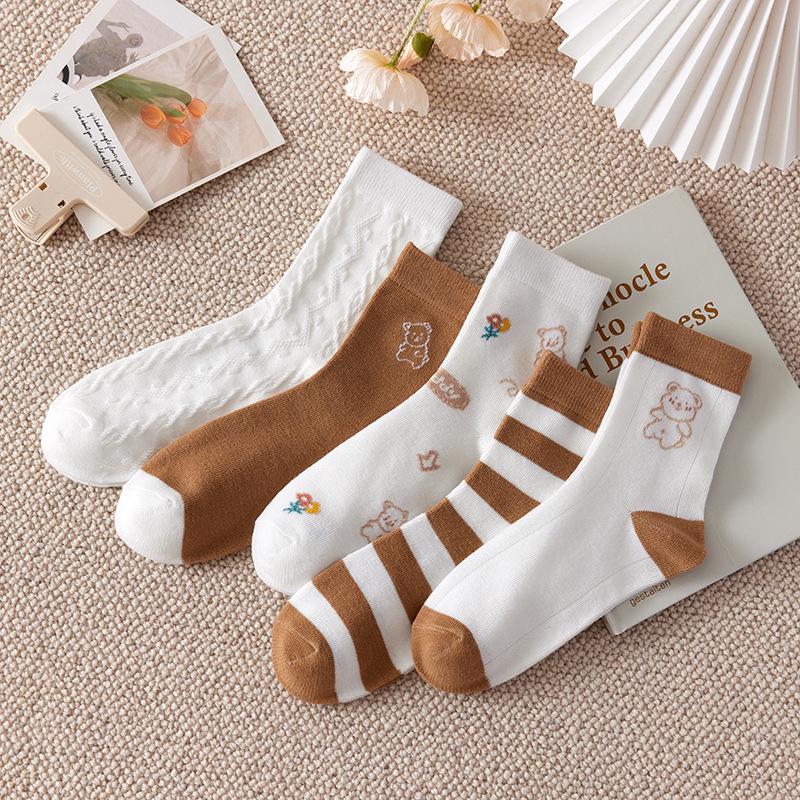 Japanese Retro Colorblock Mid-Calf Men's Socks - Breathable, Odor-Resistant, Sweat-Absorbent for Business In Spring & Autumn.