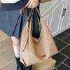 Large-capacity tote water bag women's 2025 new fashion versatile niche commuter shoulder bag underarm bag