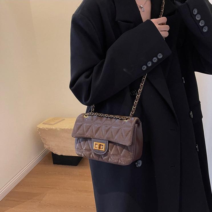 Retro bag women's new high-grade texture rhombus embroidery thread underarm bag commuter shoulder messenger bag