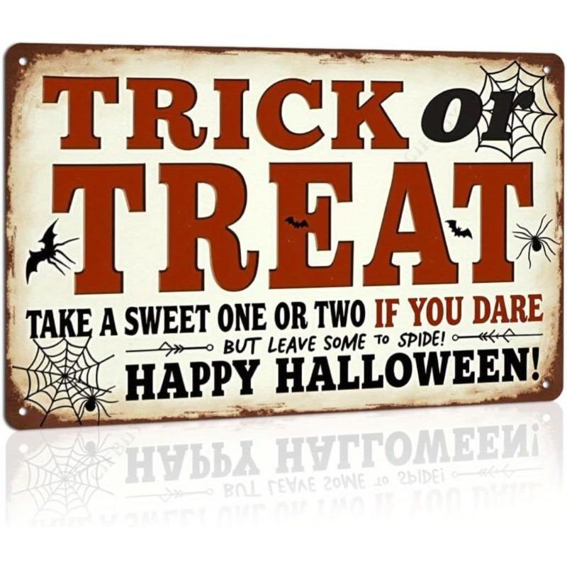 Halloween Metal Wall Sign Spooky Decor 20x30cm