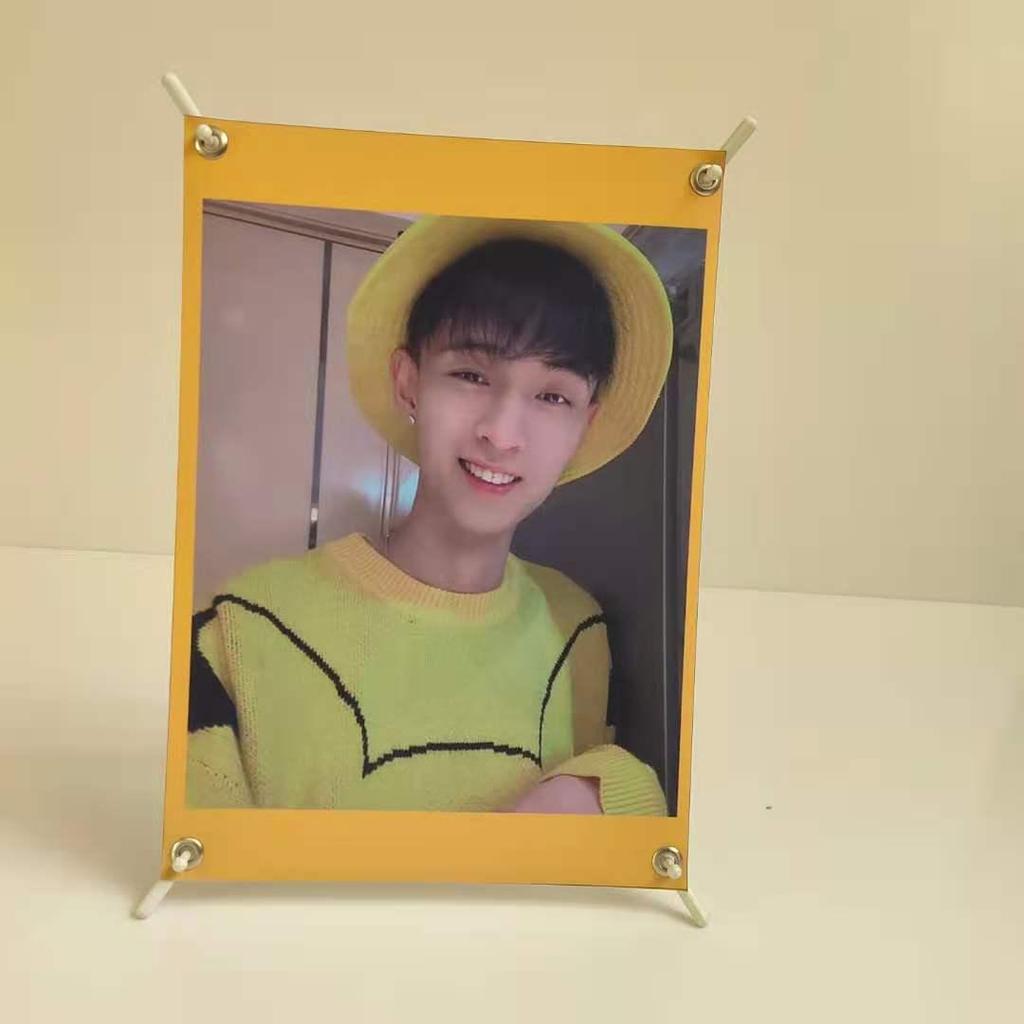 Desktop Mini X-Banner Poster Stand: Foldable Roll-Up Display Holder for Advertising