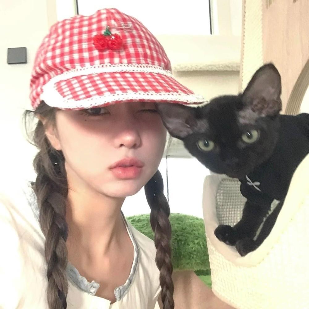 

Cotton Cherry Pin Cap Peaked Lace Baseball Cap Creative Red Plaid Hat Streetwear