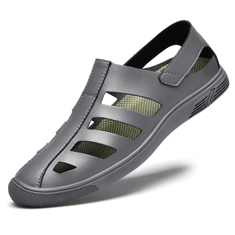 Fashion Outdoor Men's Breathable Hollow Leisure Anti Slip Beach Shoes Fashionable Summer New Men Comfortable Leather Hole Shoes Sandals