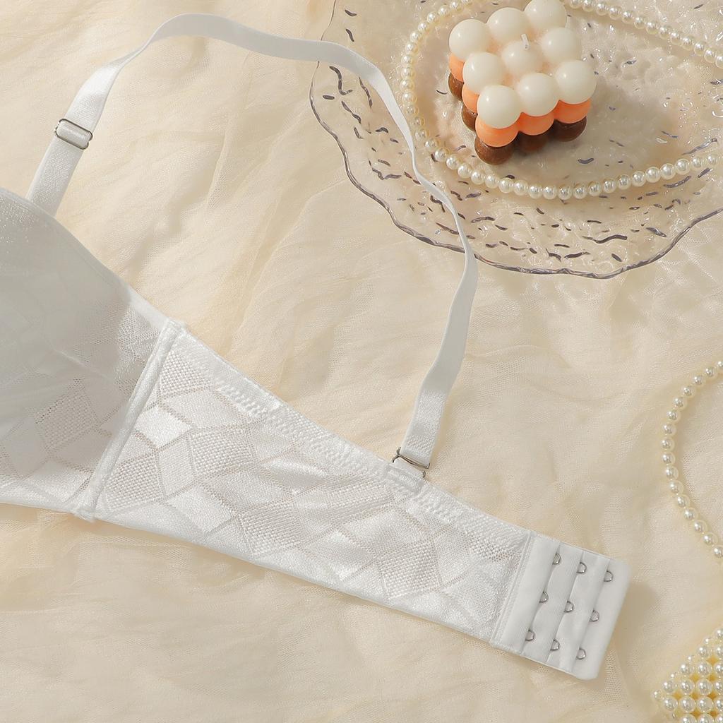 Small Chest Push-up Bra with Anti-sagging Comfortable and Seamless Half-cup Bra