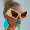 Occhiali da Sole Oversize Cat Eye Donna Montatura Grande 2024 Marca di Lusso Shield Punk Occhiali da Sole per Donne Occhiali Antivento Lenti UV400