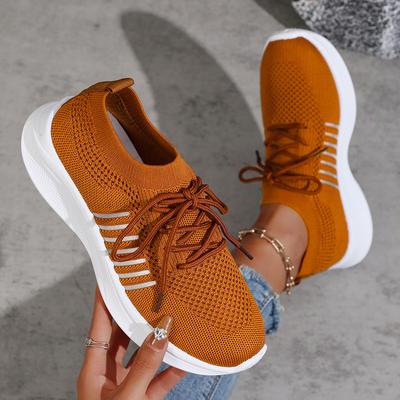 Uçan Dokuma Tek Ayakkabılar Bağcıklı File Spor Ayakkabılar Kadın Kore Versiyonu Nokta Hafif Düz Taban Büyük Beden Spor Ayakkabılar