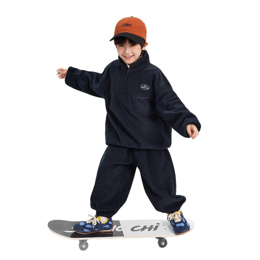 Chłopięcy zimowy zestaw 2025 puszysty sweter i spodnie polarowe