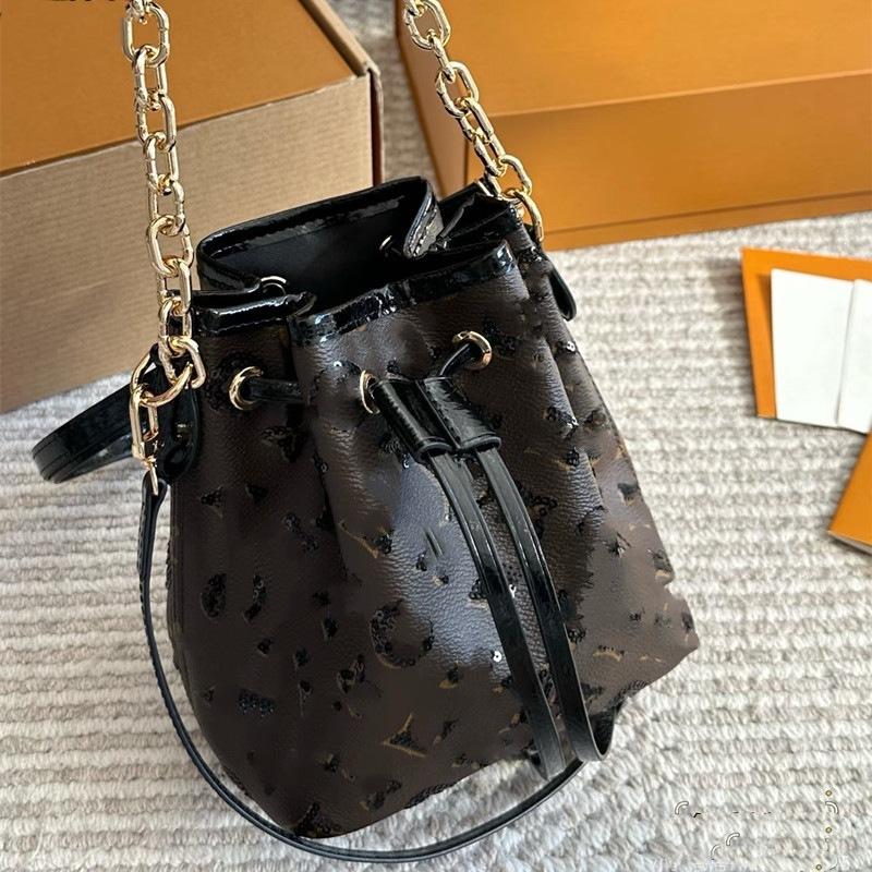 Nuova borsa da donna in pelle borsa a tracolla con catena grande capacità borsa portafortuna paillettes piccola borsa a spalla da donna alla moda versatile borsa a tracolla