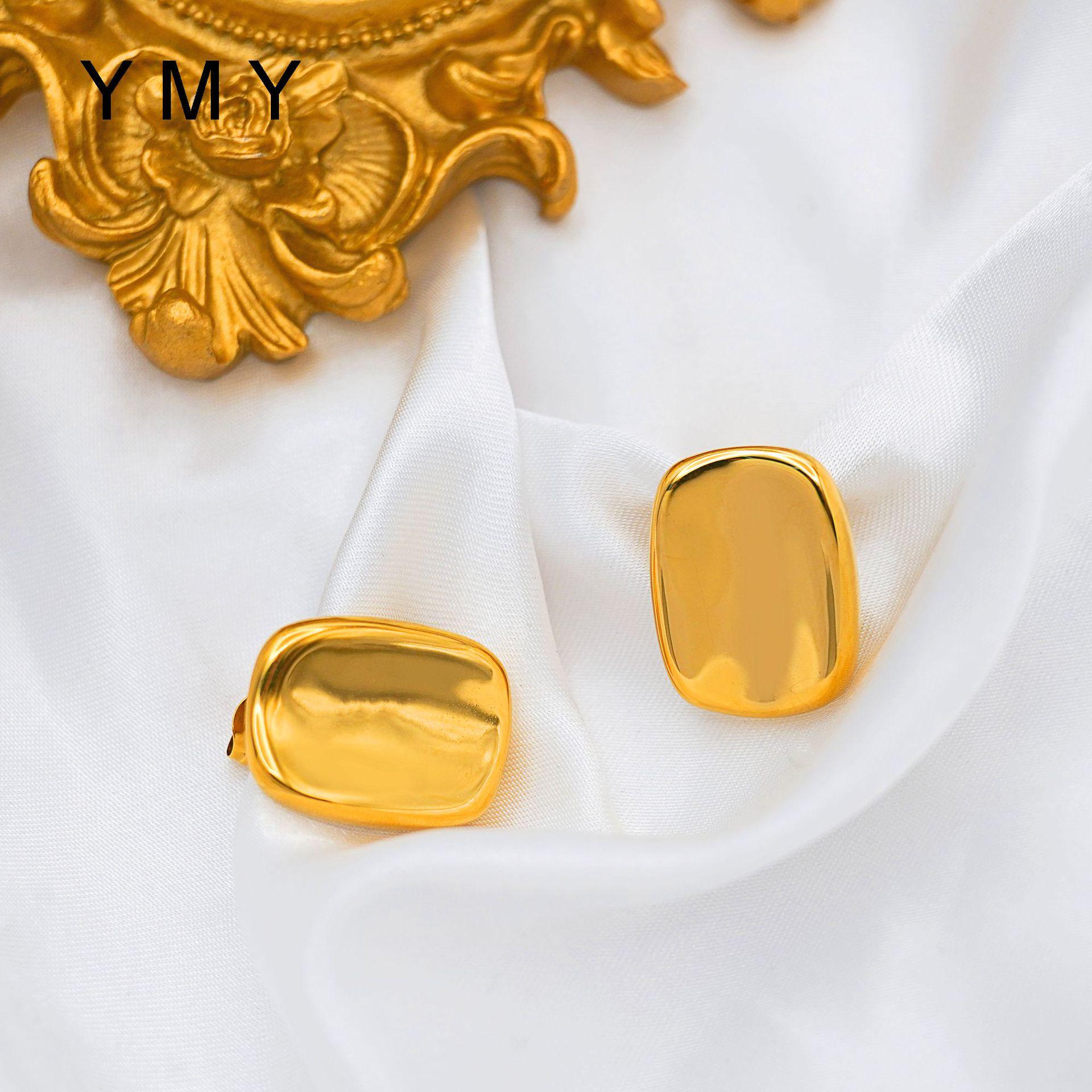 

Minimalist Geometric Square Stud Earrings in 18k Gold-Plated Stainless Steel золотой