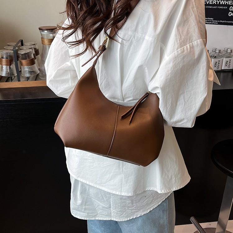 New fashion casual armpit bag portable shoulder bag large capacity solid color dumpling bag women