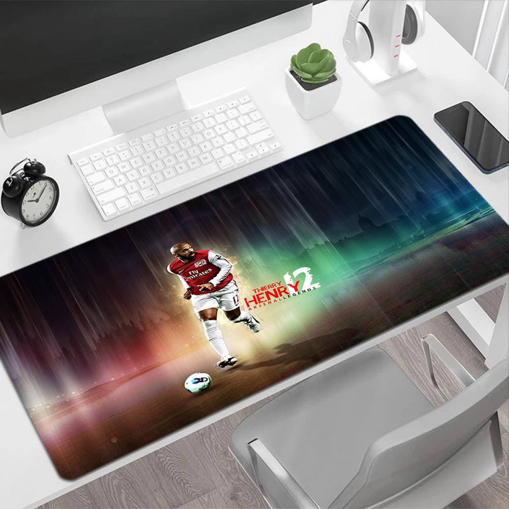 Player Celebrates Victory Moment Gaming Mouse Pad Keyboard Pad Ultra-Long Desk Mat Non-Slip Rubber Base Office Desk Accessory