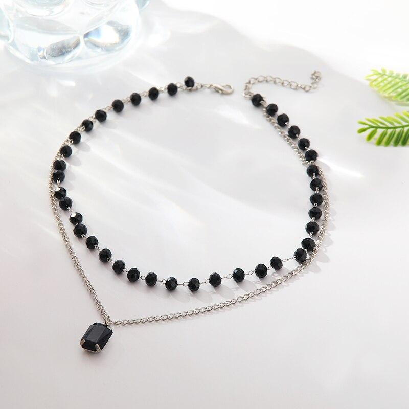 1pcs Silver-plated Necklace Ladies Classic Vintage Style Elegant Black Glass Diamond Pendant