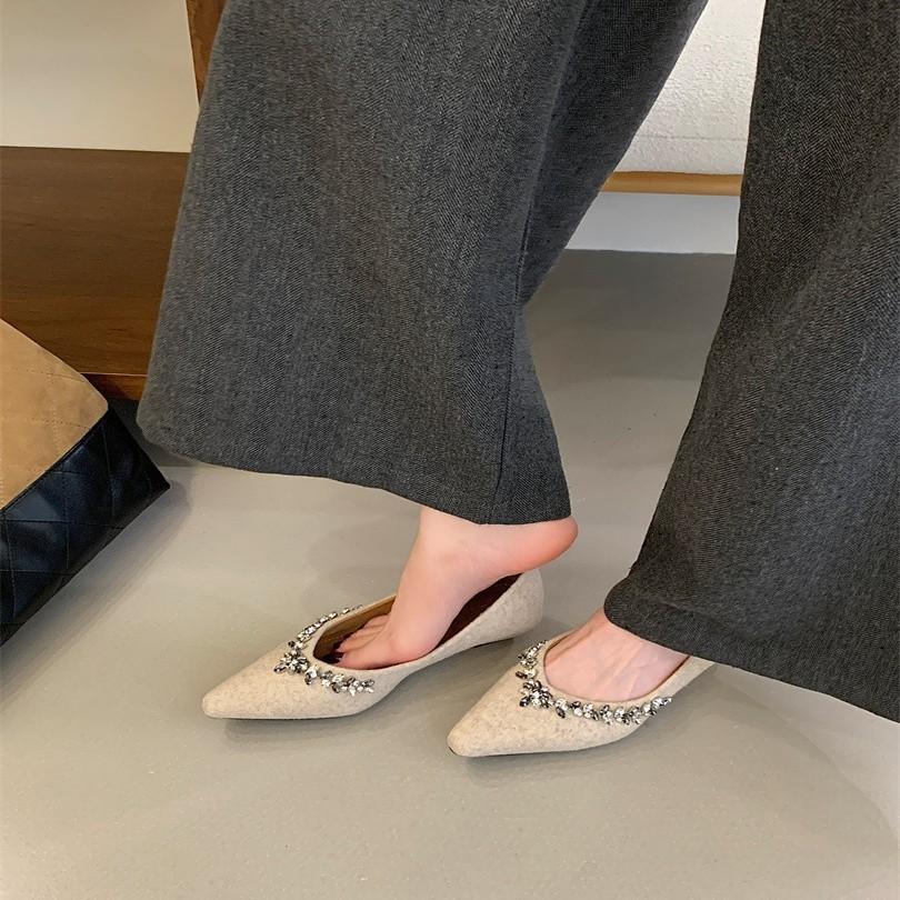 Fashion elegant show high small fragrant lazy shoes sweet European and American 2025 Internet celebrity new dopamine elegant single shoes women