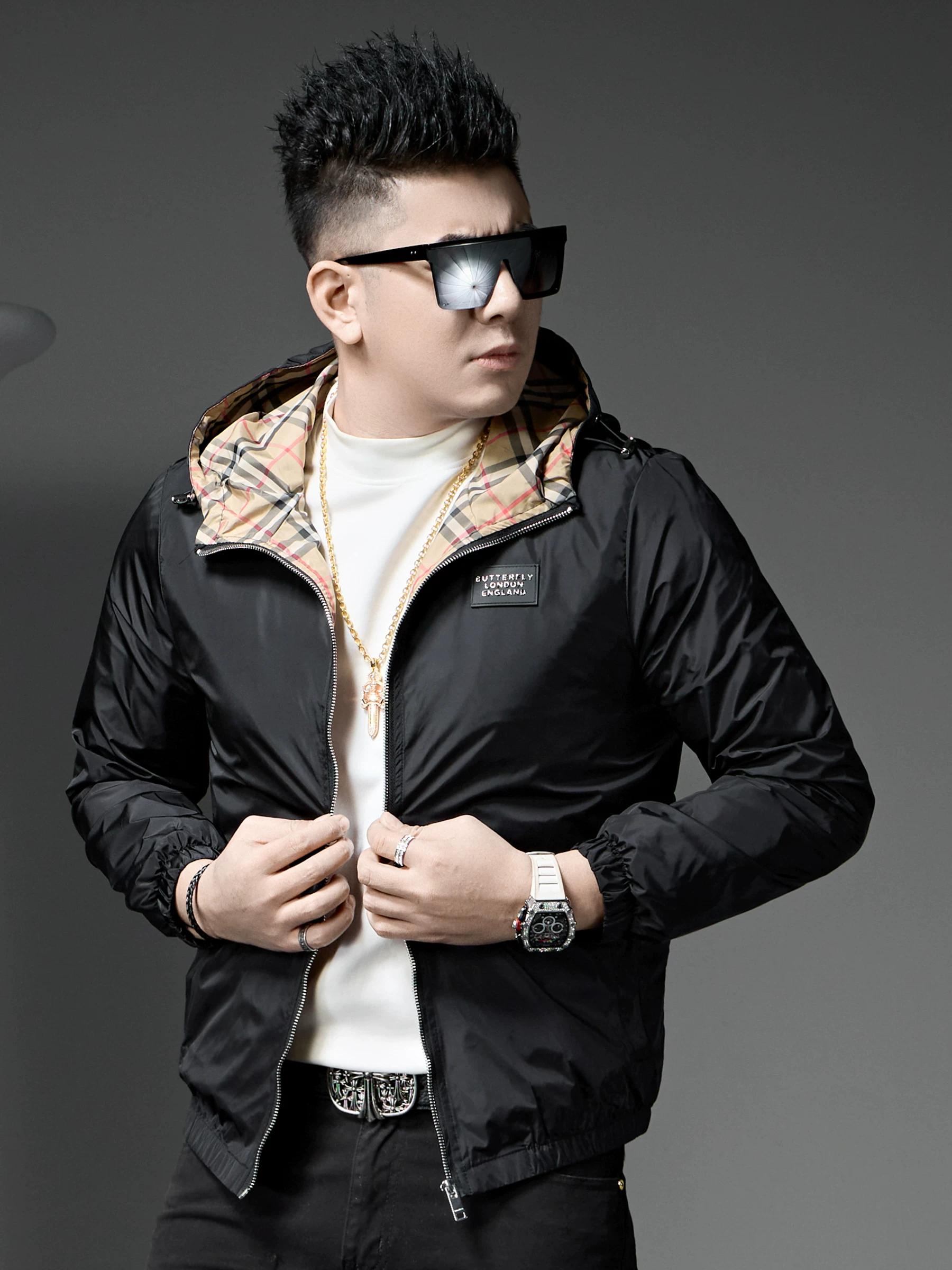 

European Station 2025 Autumn New Arrival Windproof Men Outwear Trendy Badge Hooded Jacket Men s Fancy Tops 5XL (97.5-105kg) чёрный