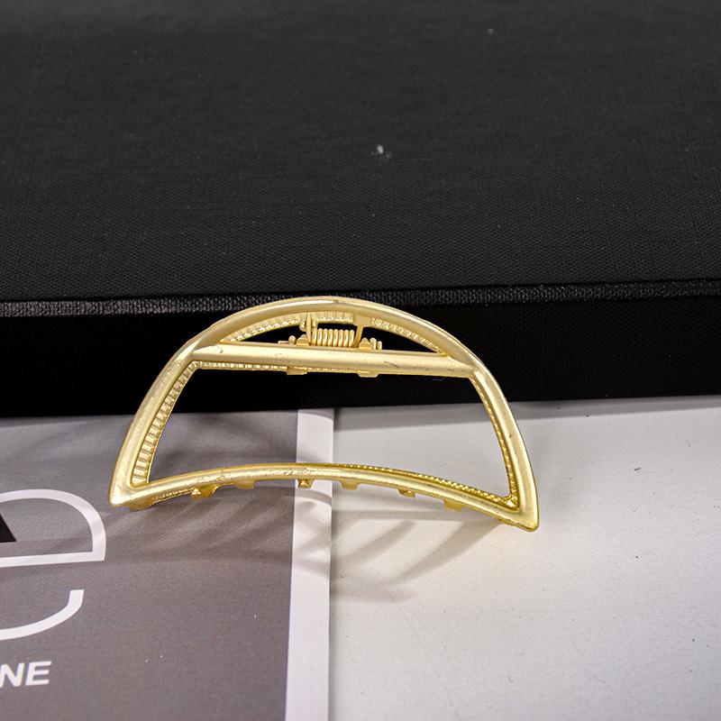 Punk Mattgold Metall Haarspangen Damen Kopfschmuck Mode Geometrisch Schmetterling Herz Krabbenklemme Für Dickes Haar Accessoires