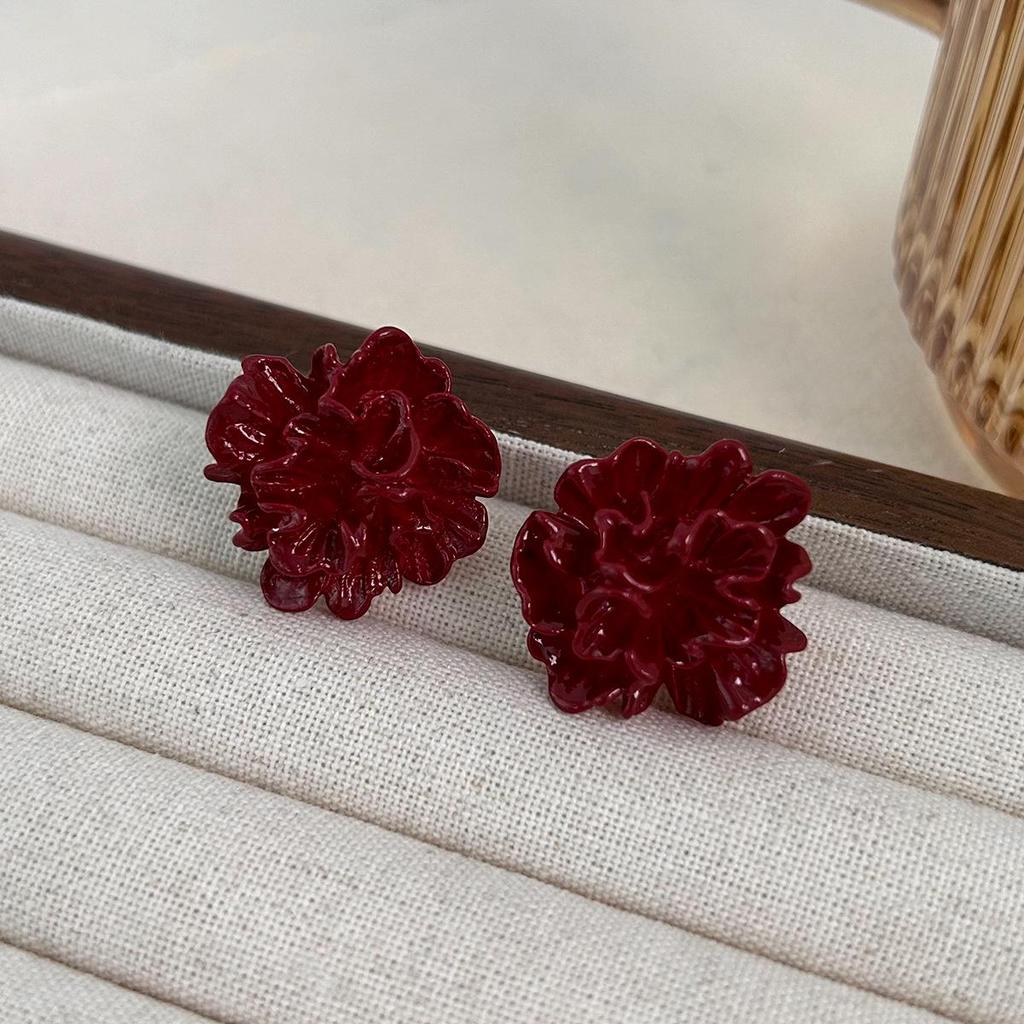 Silver Needle Red Geometric Stud Earrings - Korean Style Fashion Design for Women, High-End Exquisite Ear Jewelry