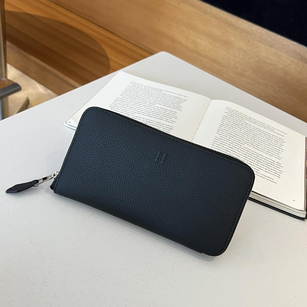 Leather Relief Long Wallet Unisex Zipper Wallet Multifunctional Passport Bag Ticket Card Bag Storage Bag