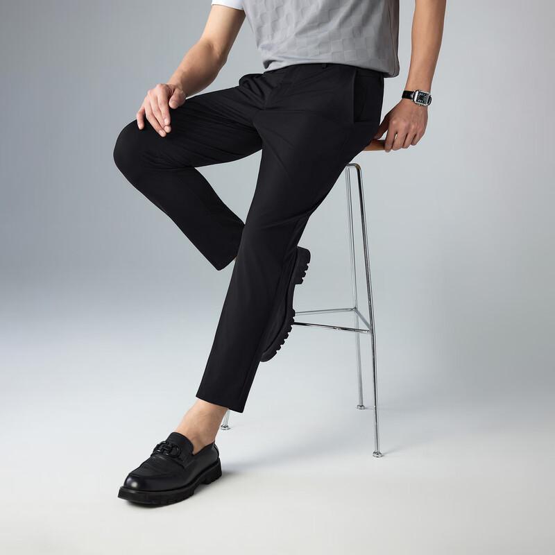 Lilang Leichte Herren-Cropped-Hose aus Eis-Seide für Business Casual