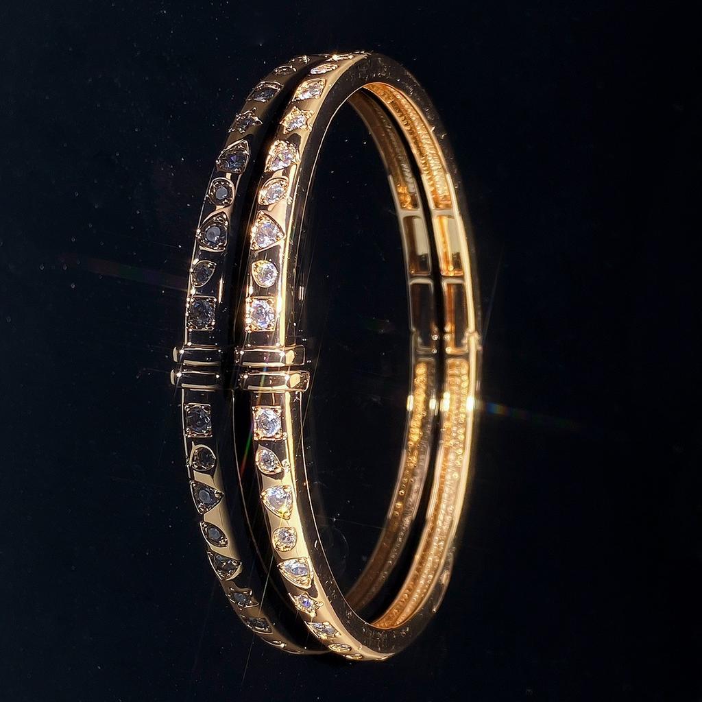 Classic Retro Light Luxury Micro-paved Zircon Women's Fashionable Simple Bracelet