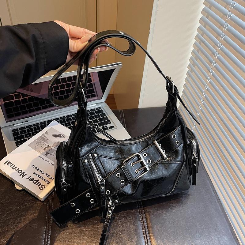 

Niche texture underarm bag women s commuter bag 2025 new simple shoulder locomotive fashion shoulder messenger bag