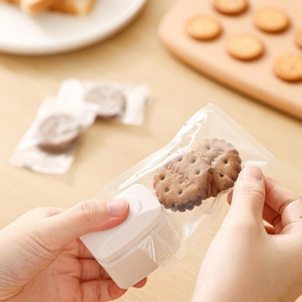 Handheld Plastic Bag Sealer Magnetic Heat Sealer Mini Bag Sealer Hand Pressed Moisture-proof Food Packaging Sealer