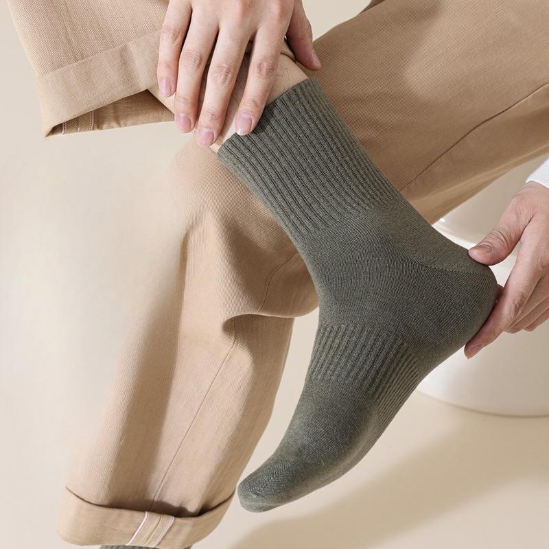 Men's Socks, Winter Warm Wool Socks, Anti-odor and Antibacterial Socks, Versatile Black Long Socks for Autumn and Winter