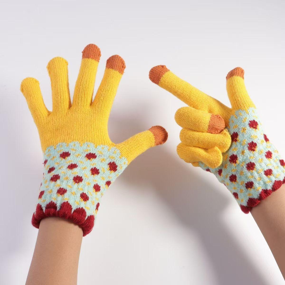 New winter cute knitting women s velvet cycling windproof knitting wholesale