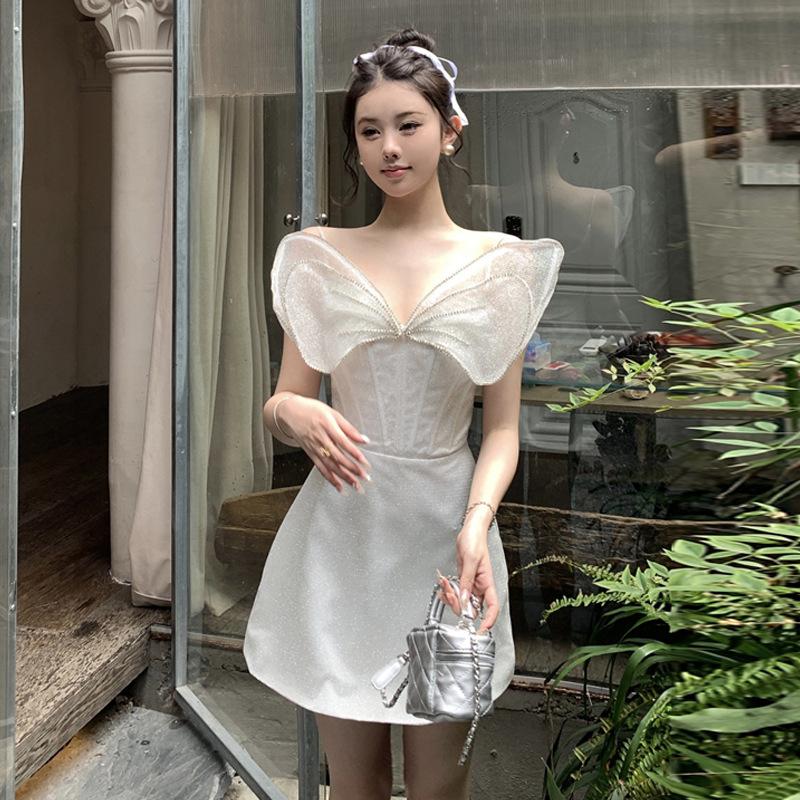 

Женское платье-фишбон с трехмерным бантом и талией знаменитости L белый