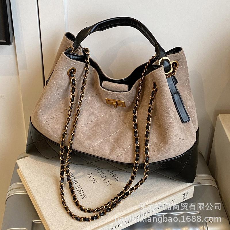Premium feel hand bag women's 2025 new trendy suede rhombus chain shoulder bag large capacity tote bag