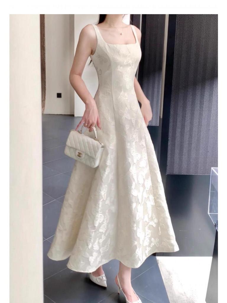 Women's Summer French Embroidered Slim Fit Retro Long Dress with Waist-Cinching and Elegant Charm